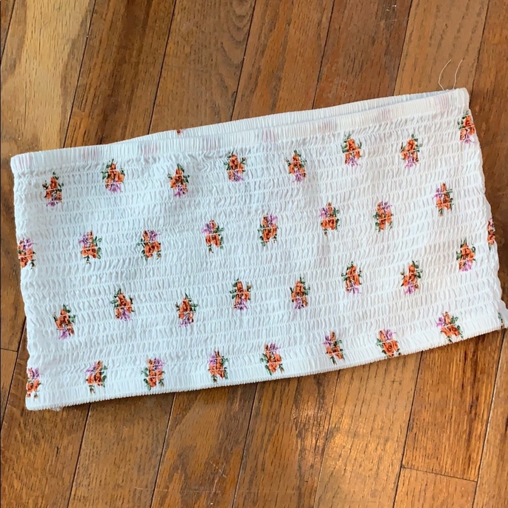 White bandeau with flowers